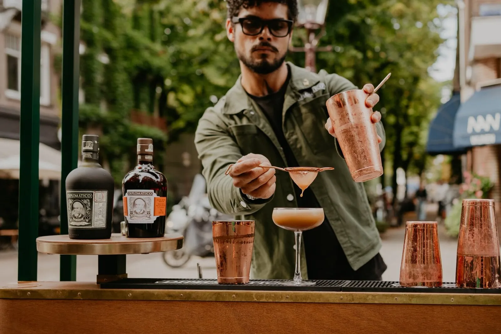 Cocktails op de kar van Diplomático